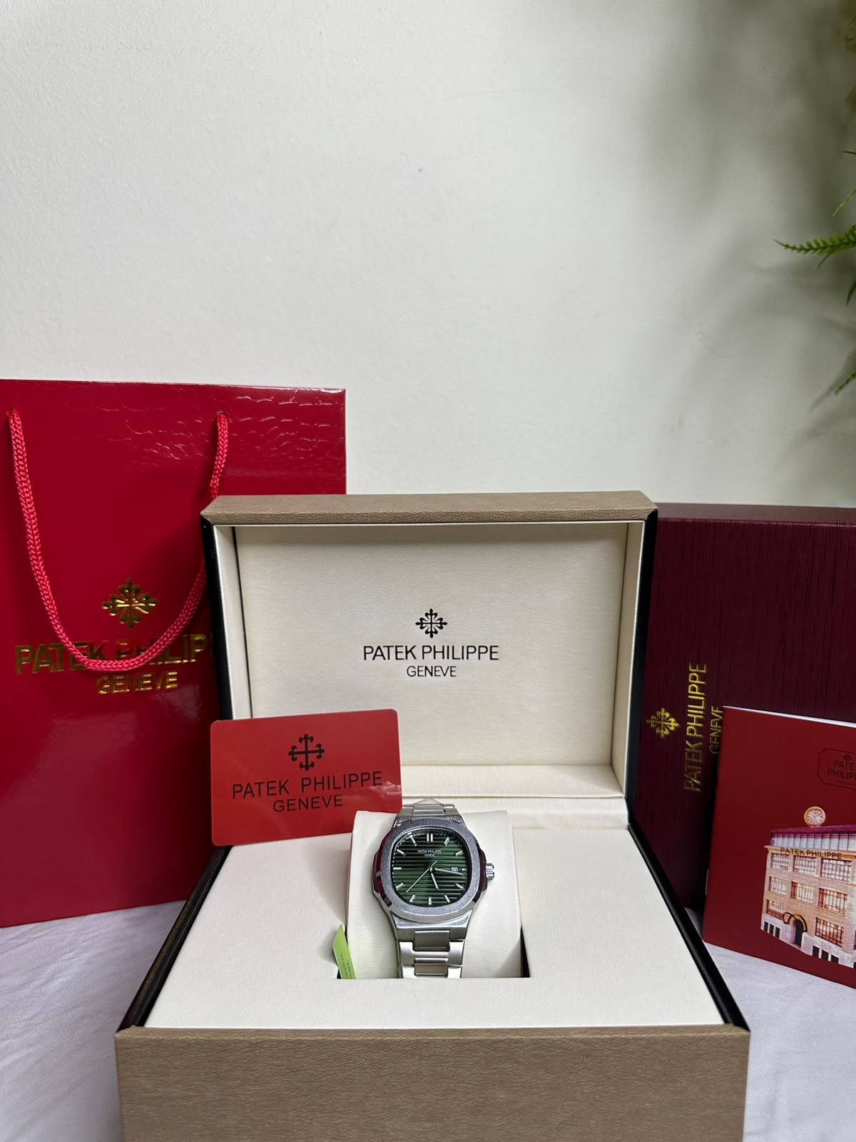 patek philippe Vert avec packaging complet
