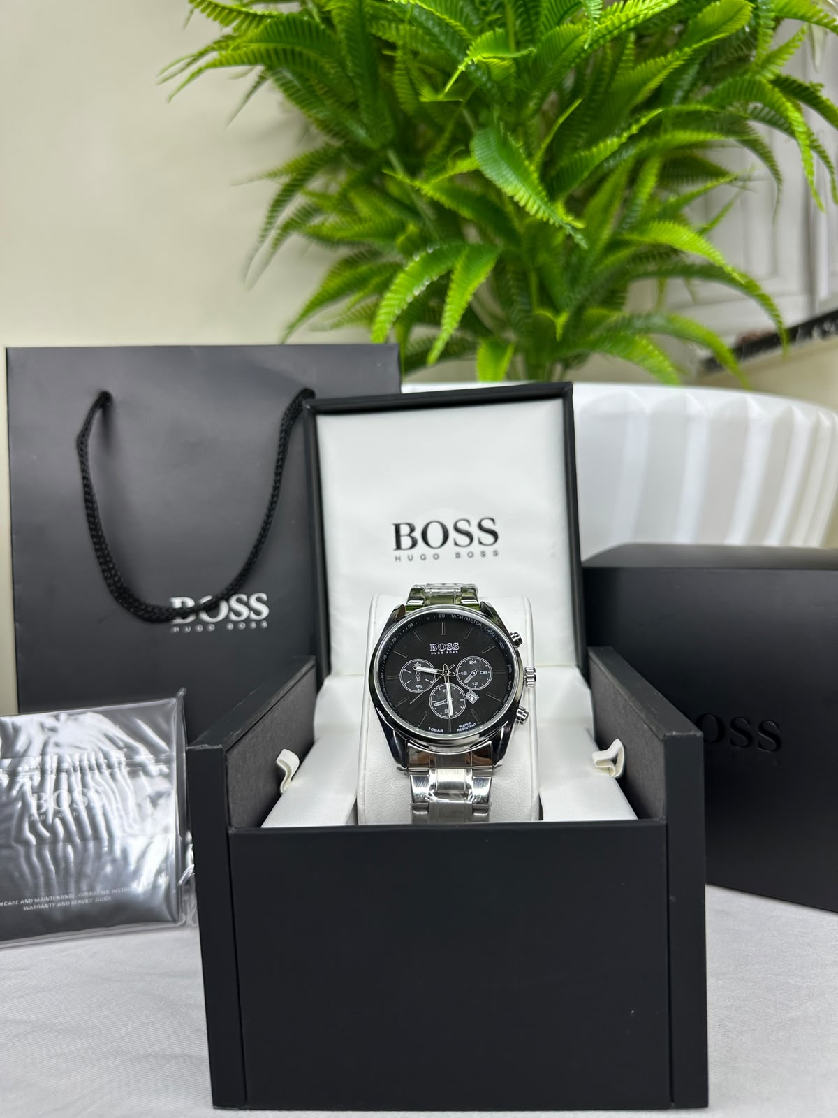 Boss Noire avec packaging complet